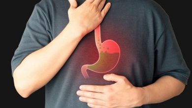 چه چیزهایی اسید معده را زیاد میکند